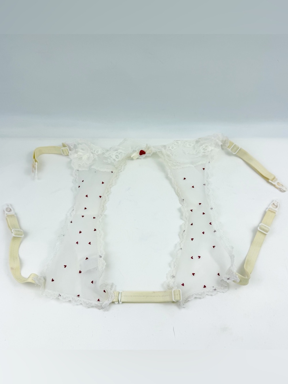 Vtg Fredericks of Hollywood Red Heart Mesh Garter Belt White Lace Romantic 90s